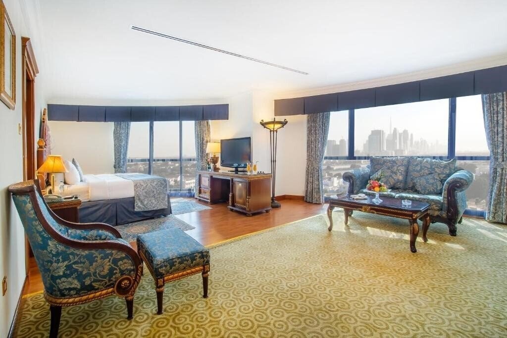Апартаменты Grand Excelsior Hotel Bur Dubai 4*