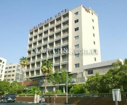 Апартаменты Ambassador Hotel 3*