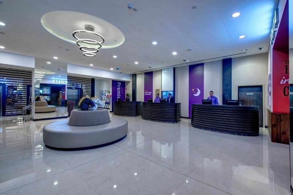 Вид Premier Inn Dubai Ibn Battuta Hotel 3*
