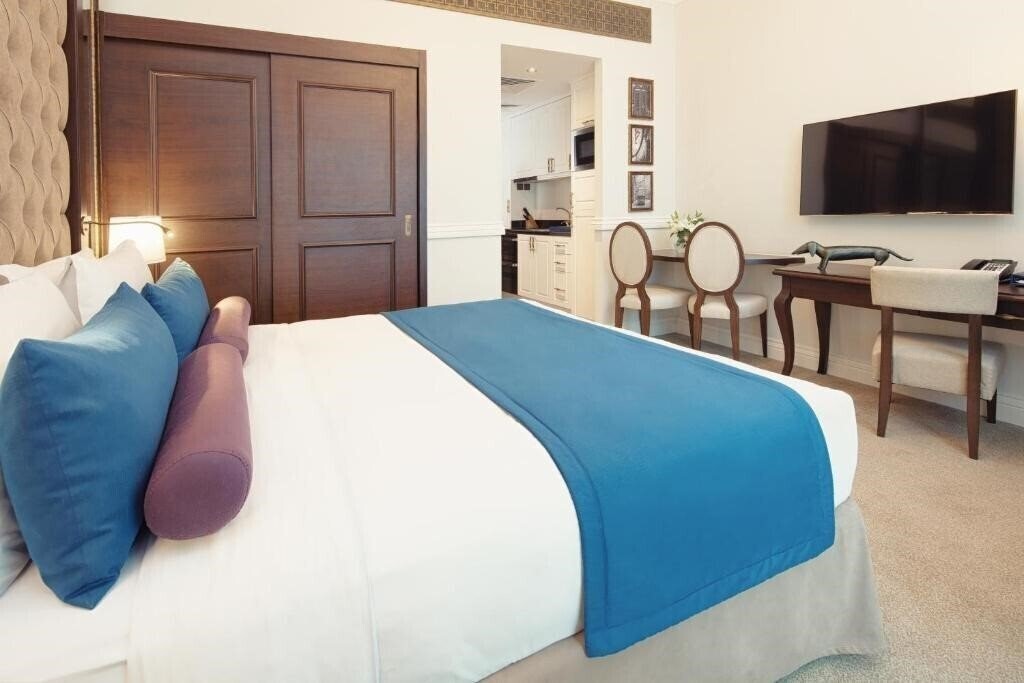 Территория Dukes The Palm, A Royal Hideaway Hotel 5*