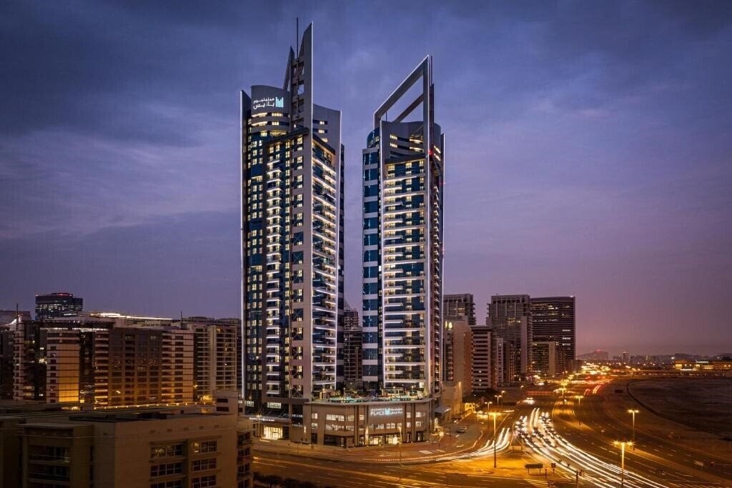 Панорама Millennium Place Barsha Heights Hotel & Apartments 4*