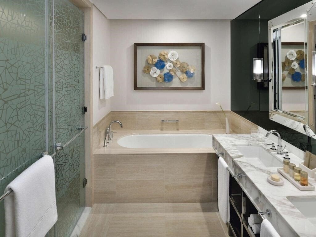 Вид Grand Plaza Movenpick Media City 5*