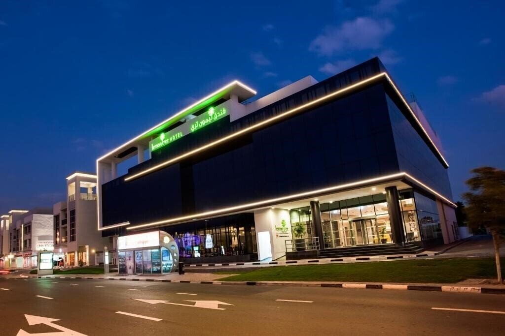 Панорама Lemon Tree Hotel 3*