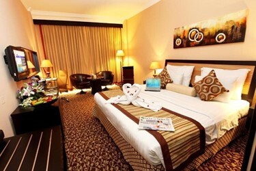 Отель Hilton Dubai The Walk 4*