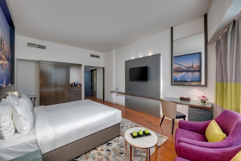 Картинка Howard Johnson Plaza by Wyndham Dubai Deira (ex. Lotus Retreat Hotel, Howard Johnson Plaza by Wyndham) 4*