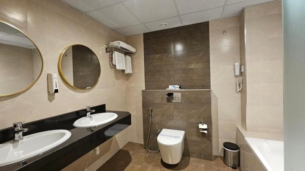 Фотография Concorde Deira Hotel (ex. Golden Tulip Deira Hotel, Golden Tulip Nihal Palace Hotel, Metropolitan Deira Hotel) 4*