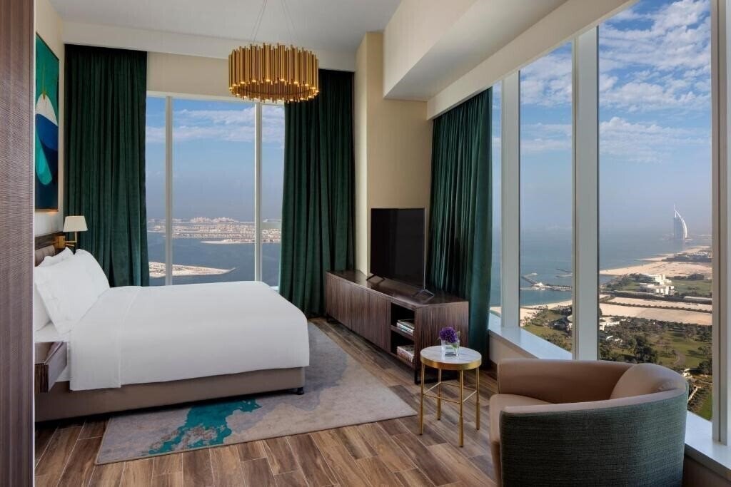 Отель Avani Palm View Dubai Hotel & Suites 4*