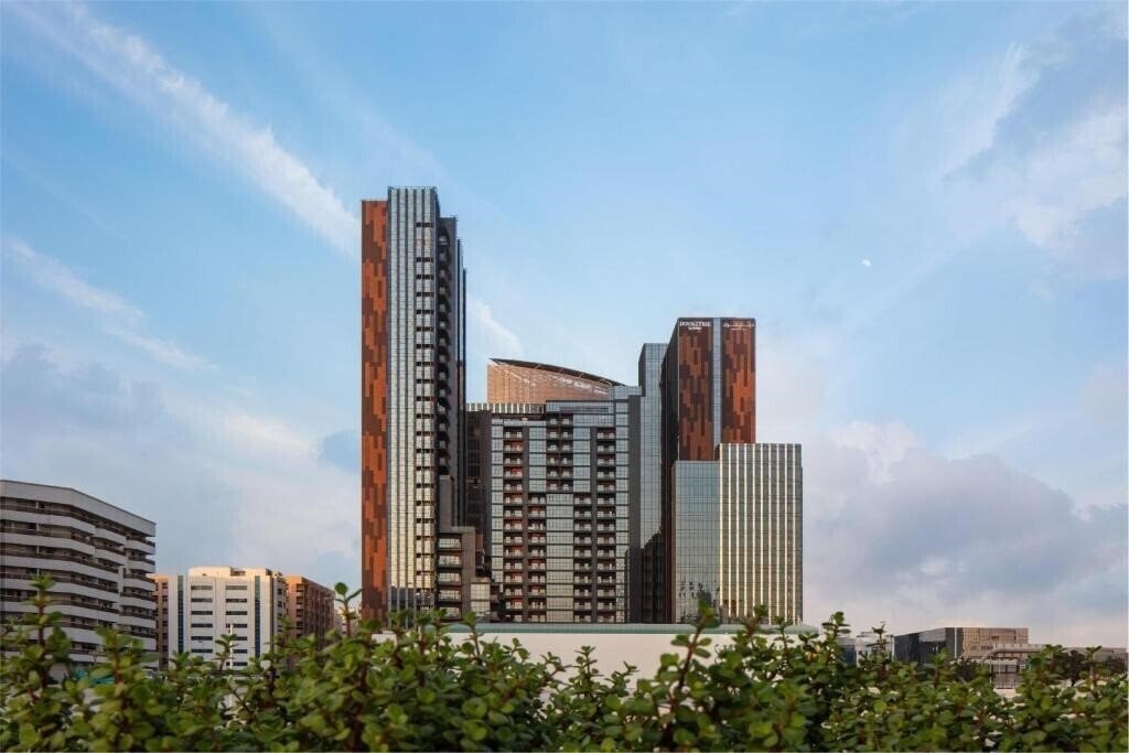 Отель Doubletree By Hilton Dubai M Square 5*