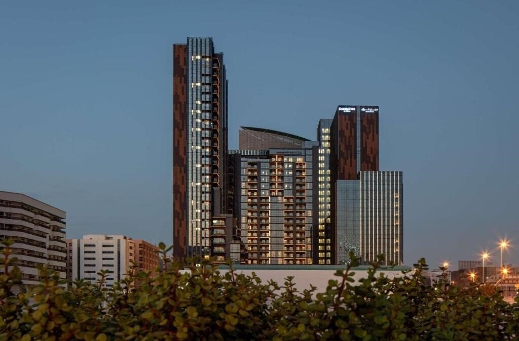 Вид Doubletree By Hilton Dubai M Square 5*