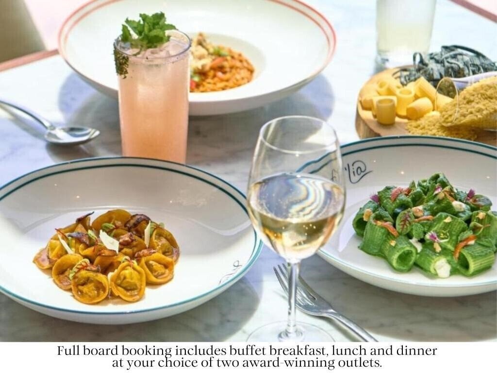 Вид Sls Dubai Hotel & Residence 5*