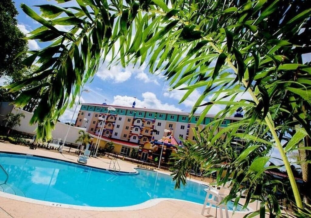 Территория Legoland Hotel Dubai 4*