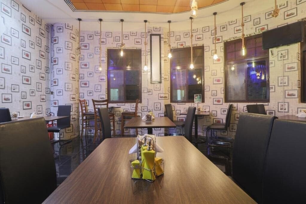 Апартаменты Oyo 367 Eureka Hotel 2*