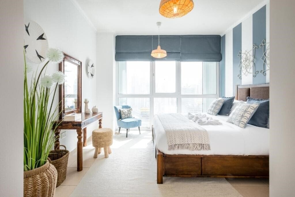 Панорама Maison Privee - Burj Residences 5*