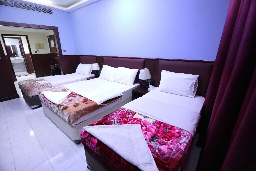 Фотографія Tanha Hotel 3*