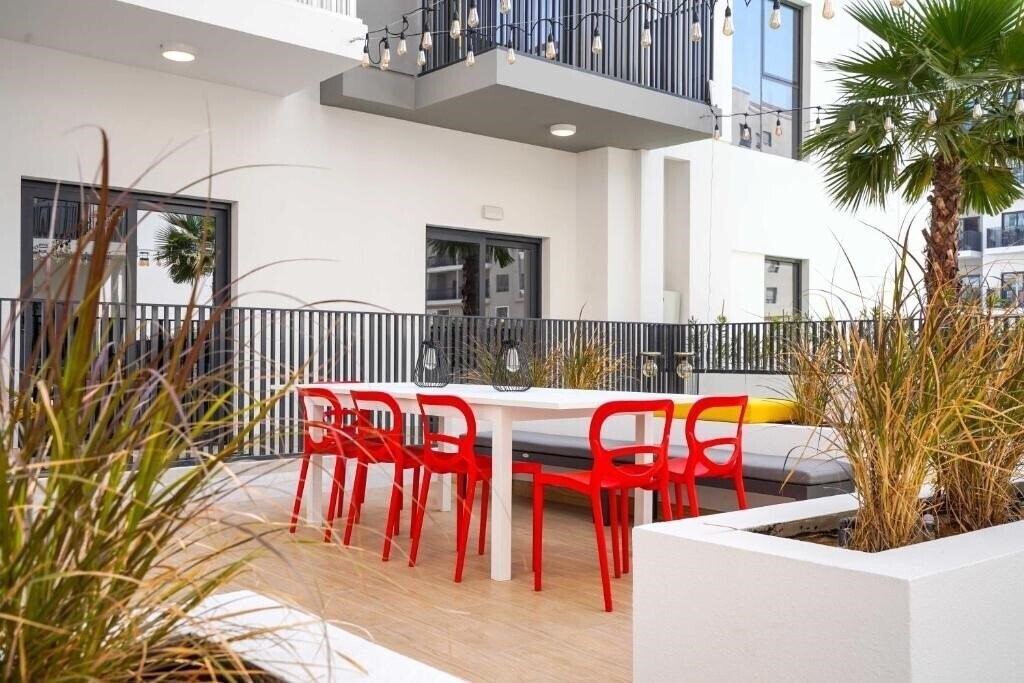 Территория YouCo Dubai отель без категории