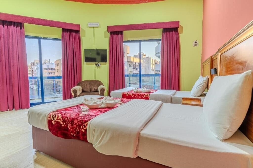 Отель City Relax Hotel 2*