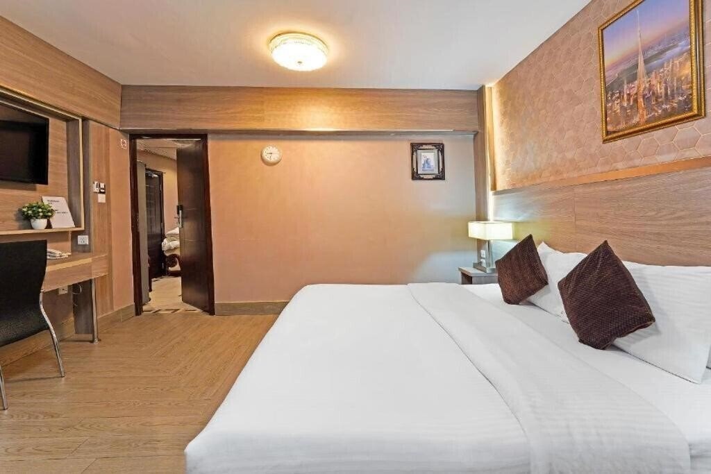 Панорама Transworld Hotel 3*