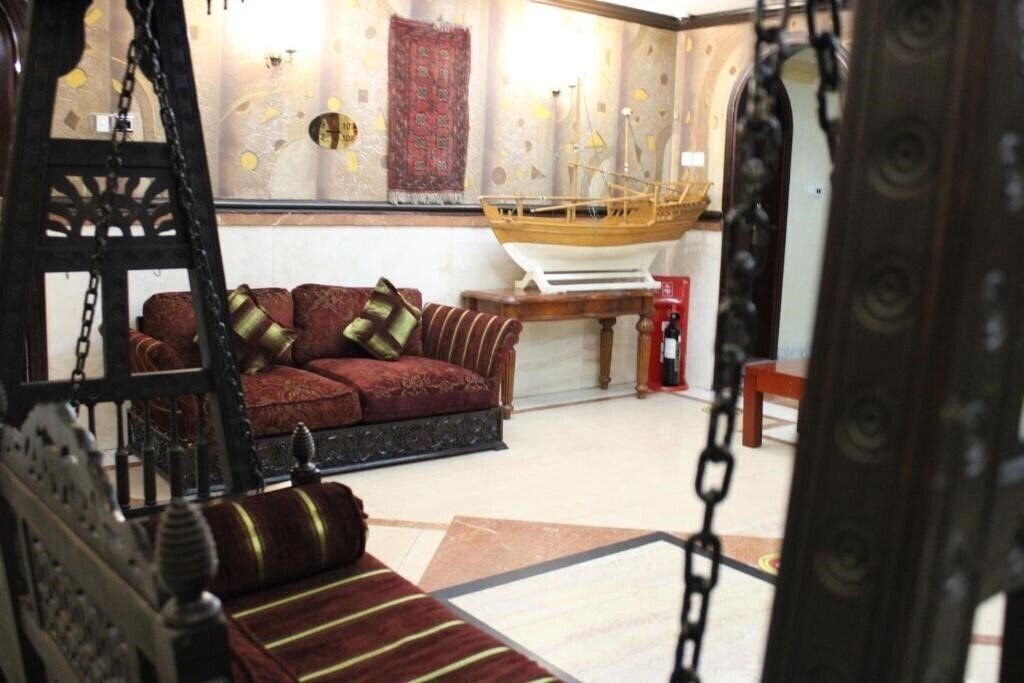 Панорама Oriental Corner Hotel Apartments (ex. Oriental Palace Hotel Apartments, OYO 124 Oriental Palace Hotel Apartment) 3*