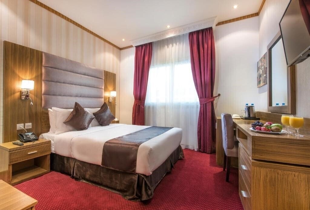 Панорама Royal Tulip Hotel Dubai (ex. Al Farej Hotel, Royal Tulip Hotel LLC) 3*