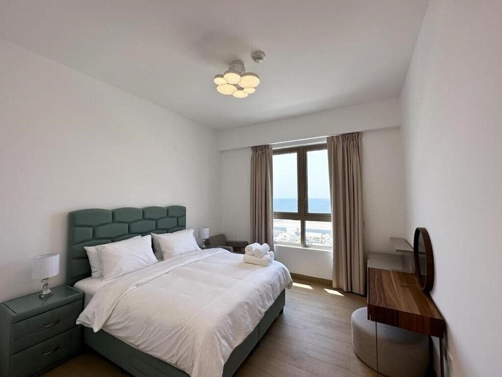 Територія 1BR with Canal View In Jumeirah 4*