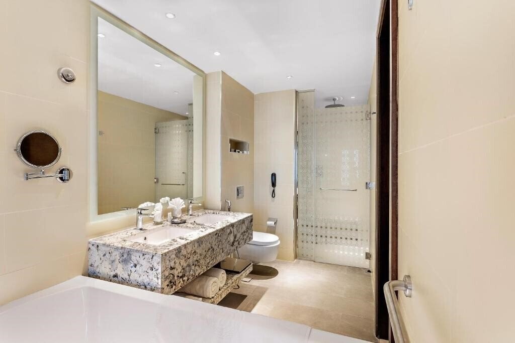 Вид Ramee Dream Hotel Downtown 5*