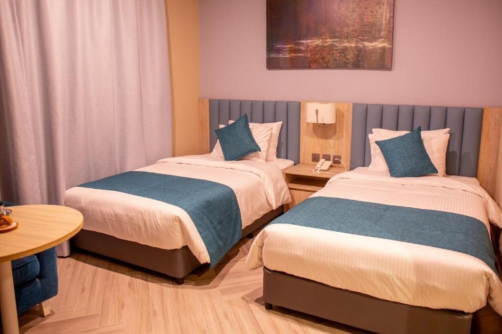 Панорама Six Seasons Hotels (ex. Regal Plaza Hotel Dubai) 3*