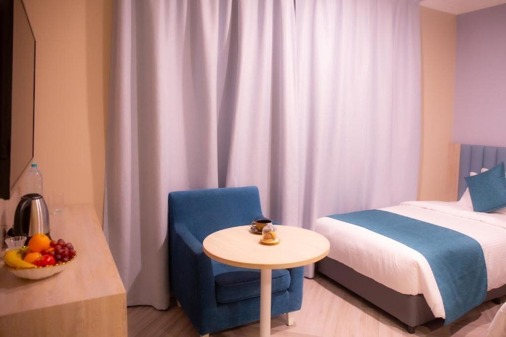 Вид Six Seasons Hotels (ex. Regal Plaza Hotel Dubai) 3*