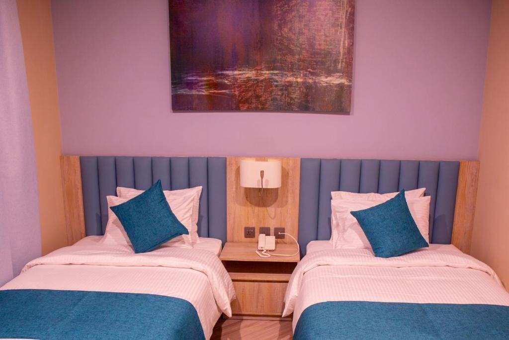 Апартаменты Six Seasons Hotels (ex. Regal Plaza Hotel Dubai) 3*