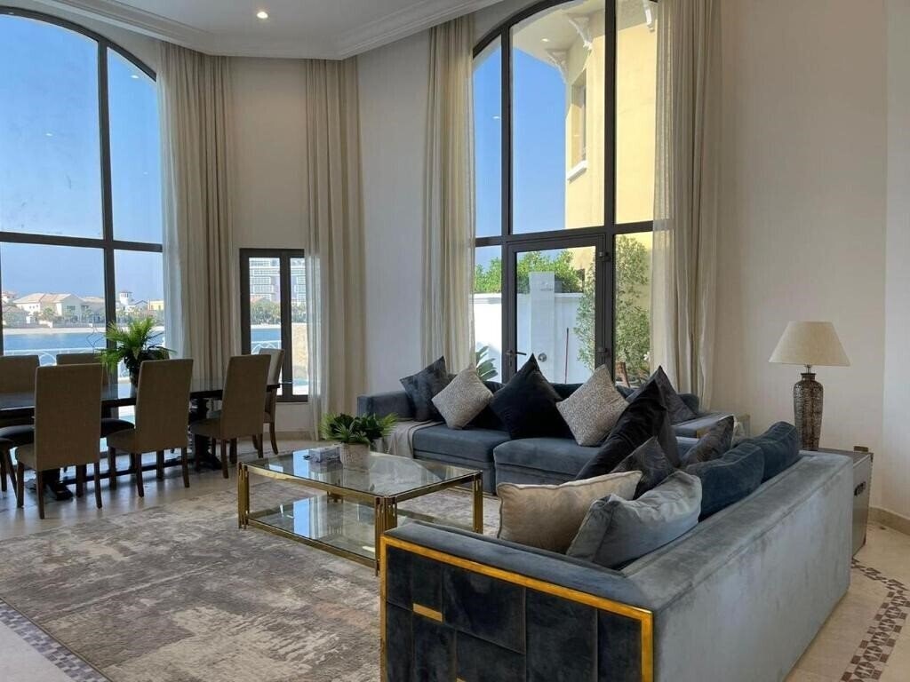 Панорама The Palm Jumeirah Villas 5*
