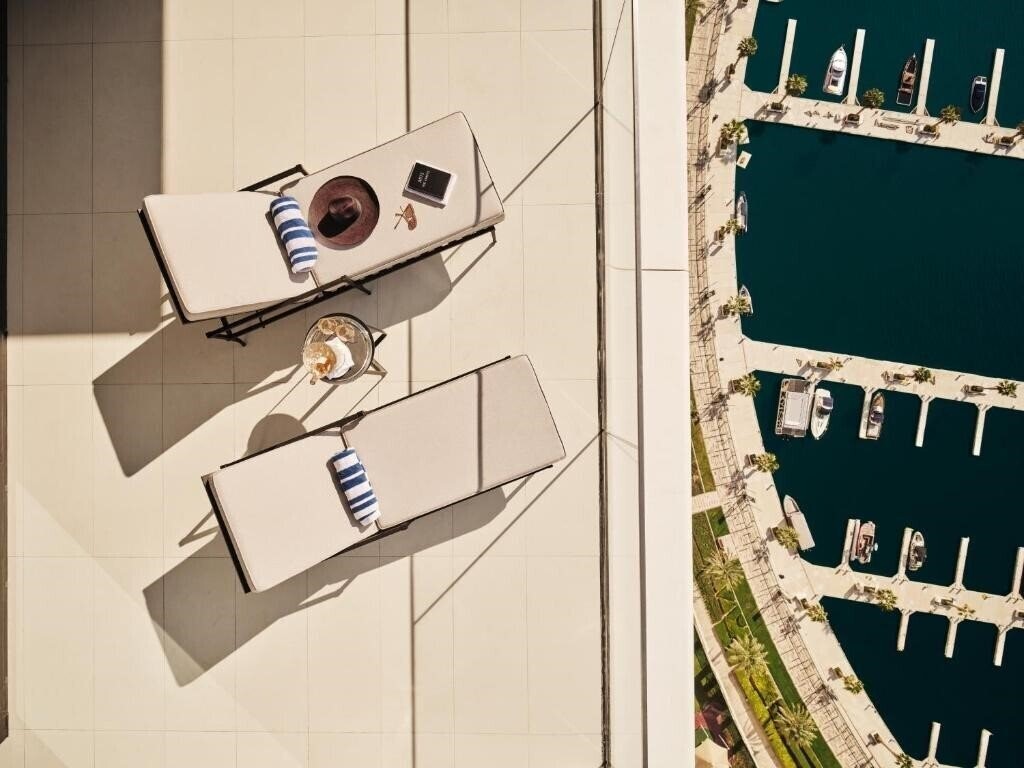 Апартаменты The Lana - Dorchester Collection 5*