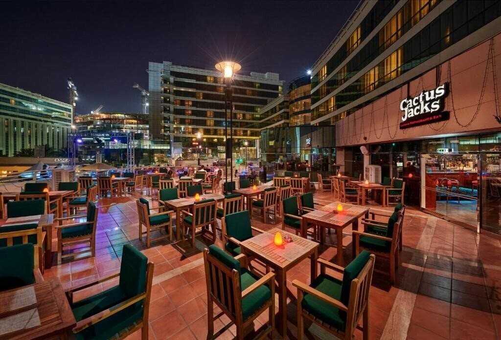 Панорама Copthorne Airport Hotel Dubai 3*