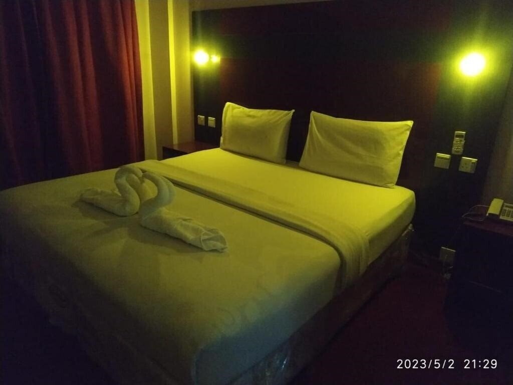 Територія Tehran Hotel 1*