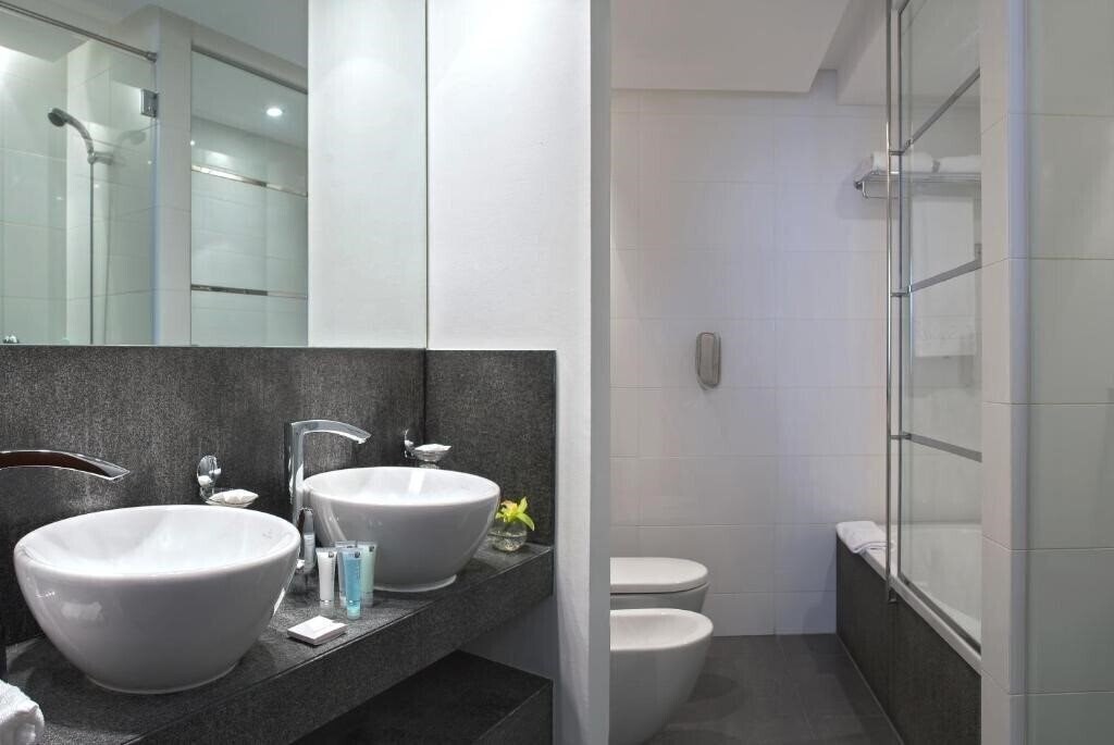 Панорама Villa Rotana Dubai 4*