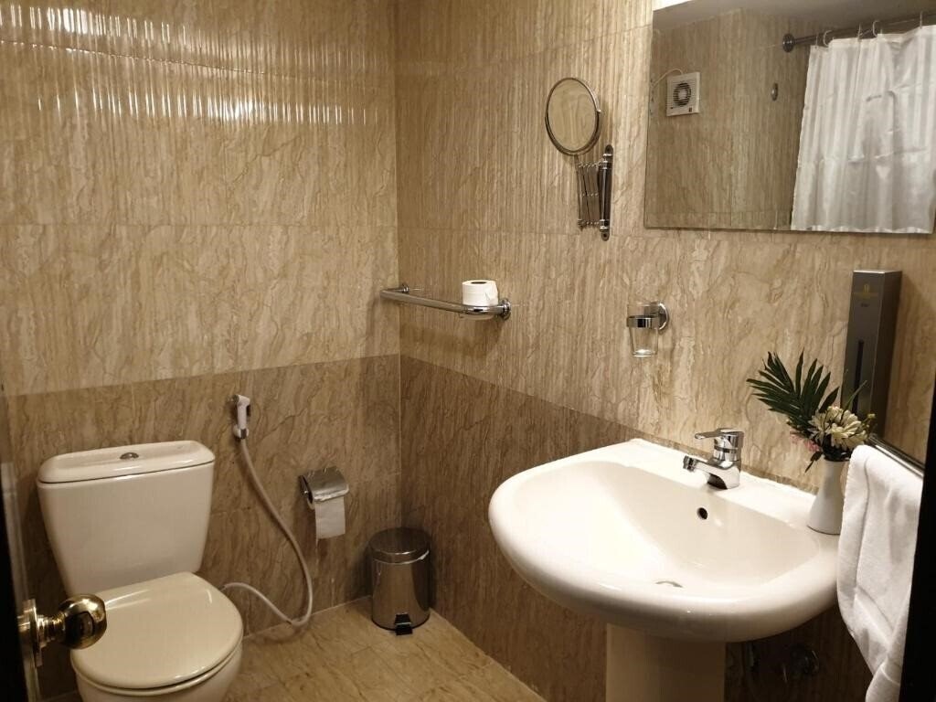 Фотографія Palm Beach Hotel Dubai 3*