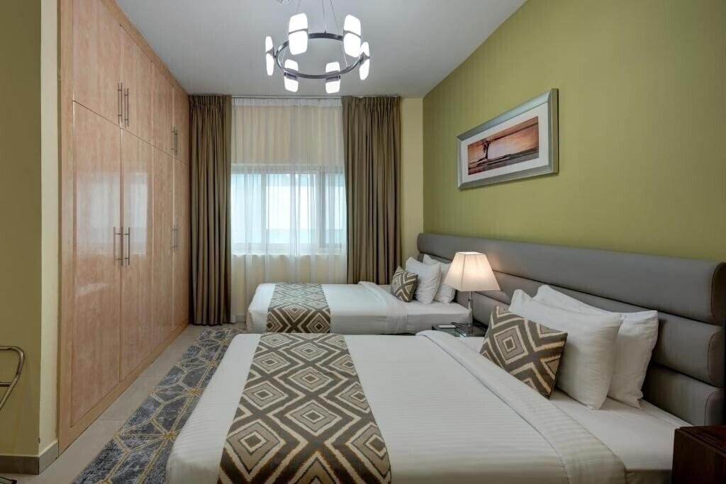 Панорама Radiance Premium Suites Apart Hotel 4*