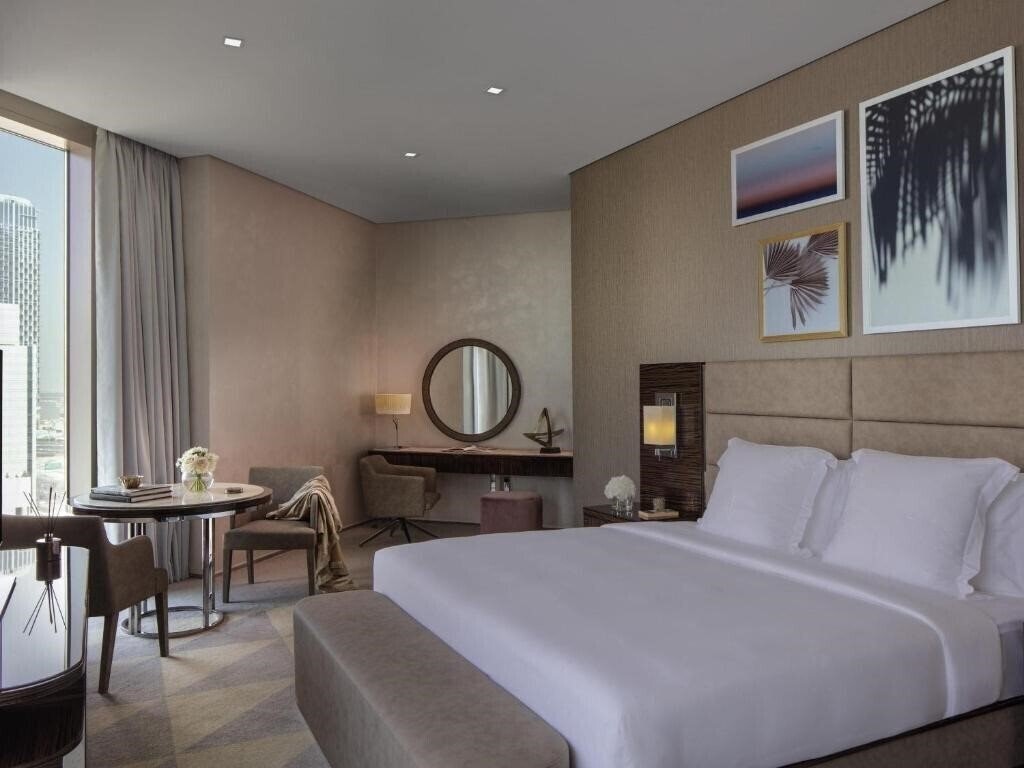 Панорама Hyde Hotel Business Bay 5*