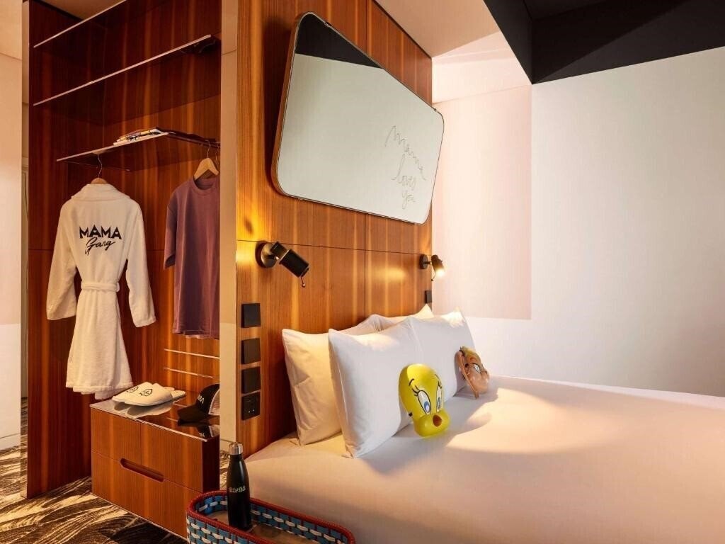 Панорама Mama Shelter Residences 4*