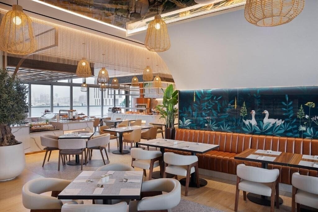 Фотография Local Hotel 4*