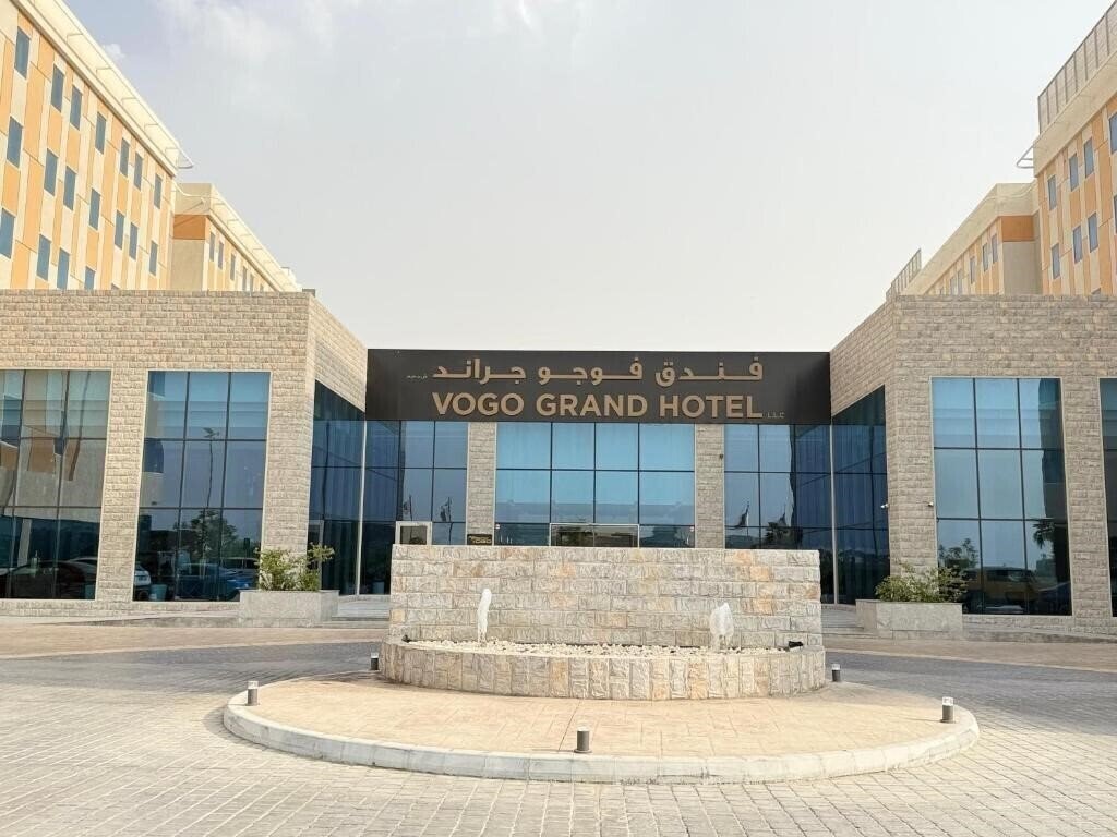 Территория Vogo Grand Hotel 4*