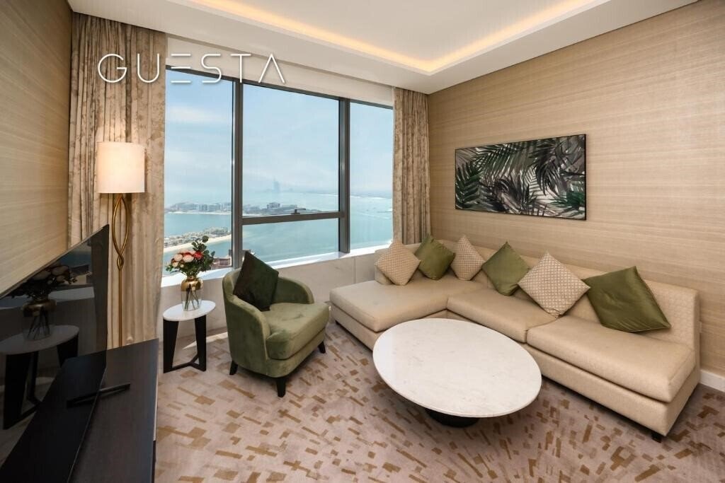 Территория The Palm Tower Dubai 5*