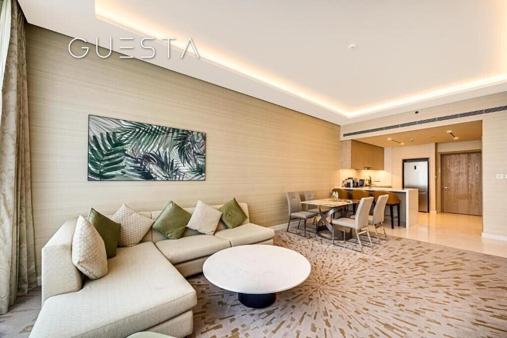 Апартаменты The Palm Tower Dubai 5*