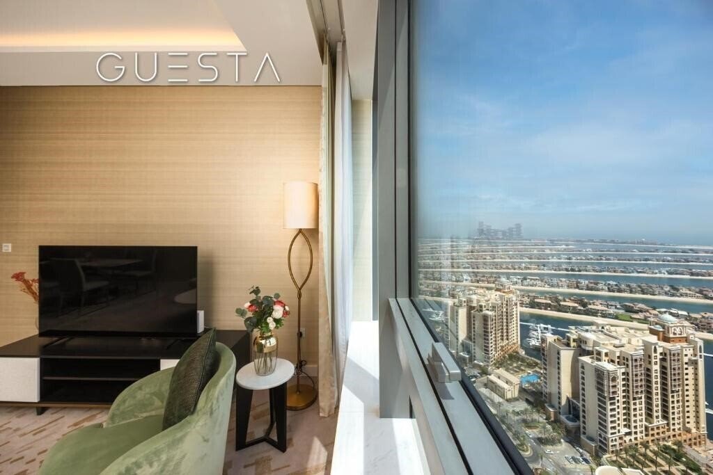 Панорама The Palm Tower Dubai 5*