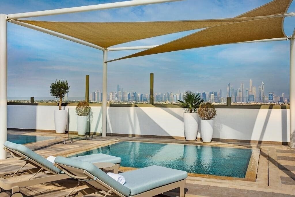 Изображение Local Dubai Jumeirah Village Triangle 4*