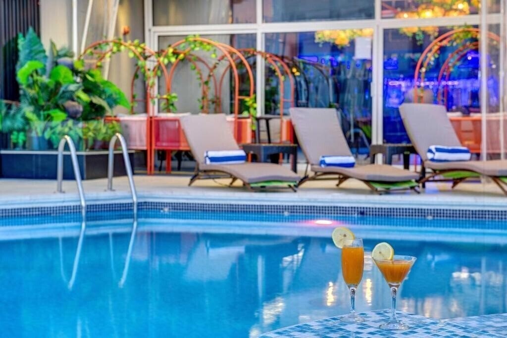 Готель Flora Grand Hotel 4*