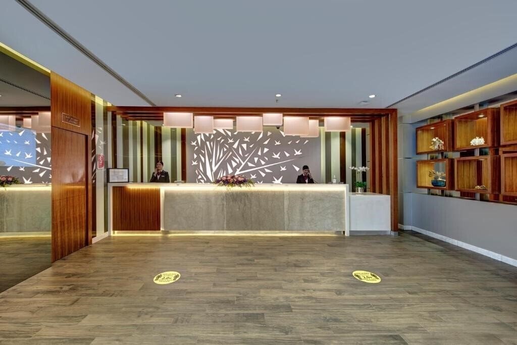 Територія Flora Grand Hotel 4*