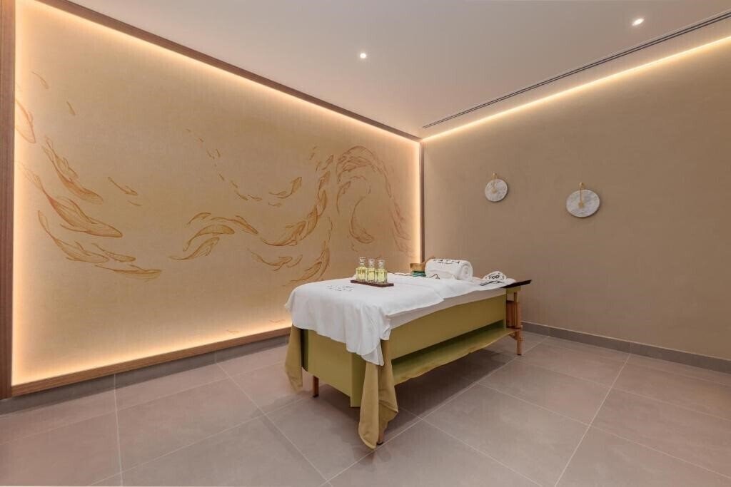 Панорама Holiday Inn Dubai Village Circle by IHG (ex. Hotel Avalon Dubai Jumeirah Village Circle) 3*