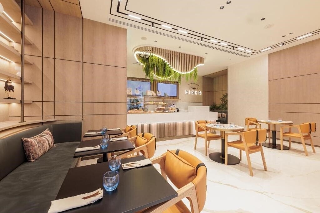 Апартаменты Holiday Inn Dubai Village Circle by IHG (ex. Hotel Avalon Dubai Jumeirah Village Circle) 3*