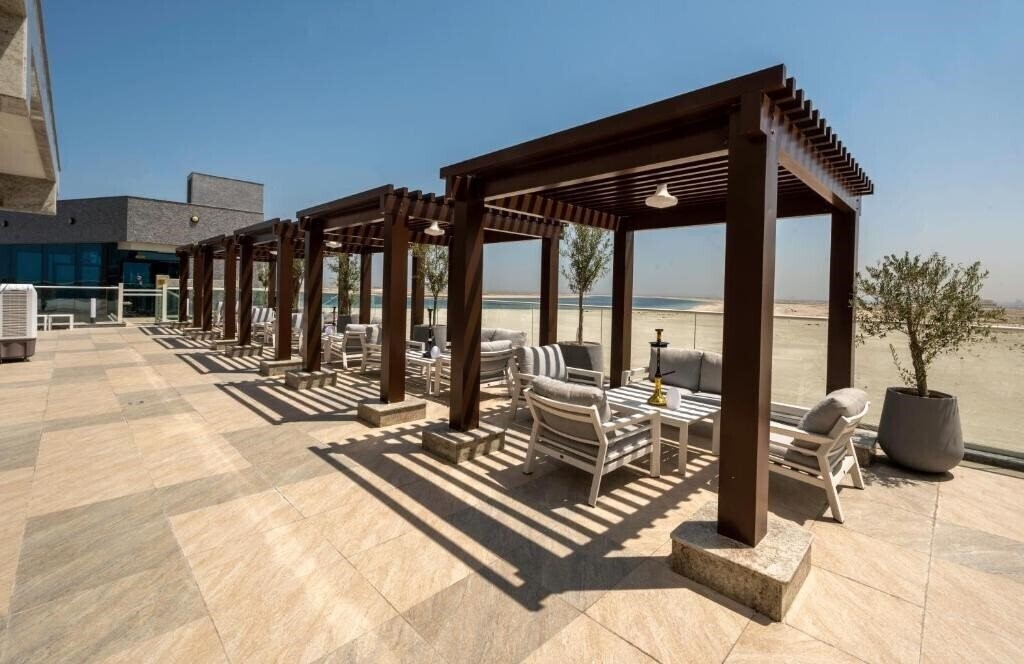 Вид Sea Point Hotel (ex. Park Regis by Prince Dubai Islands) 4*