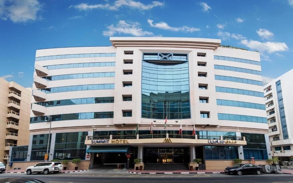 Территория Hallmark Hotel 4*