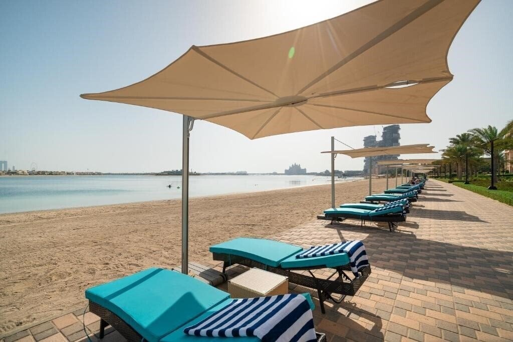 Територія Simply Comfort Suites in Sarai Palm Jumeirah 4*